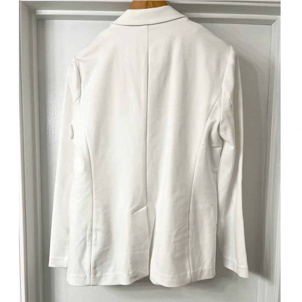 MICHAEL Kors White Ponte Knit Notch Lapel Long Sleeve Button Front Blazer - Picture 9 of 12